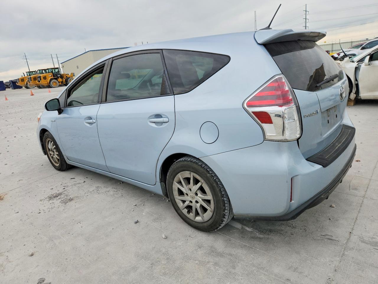 2016 TOYOTA PRIUS V