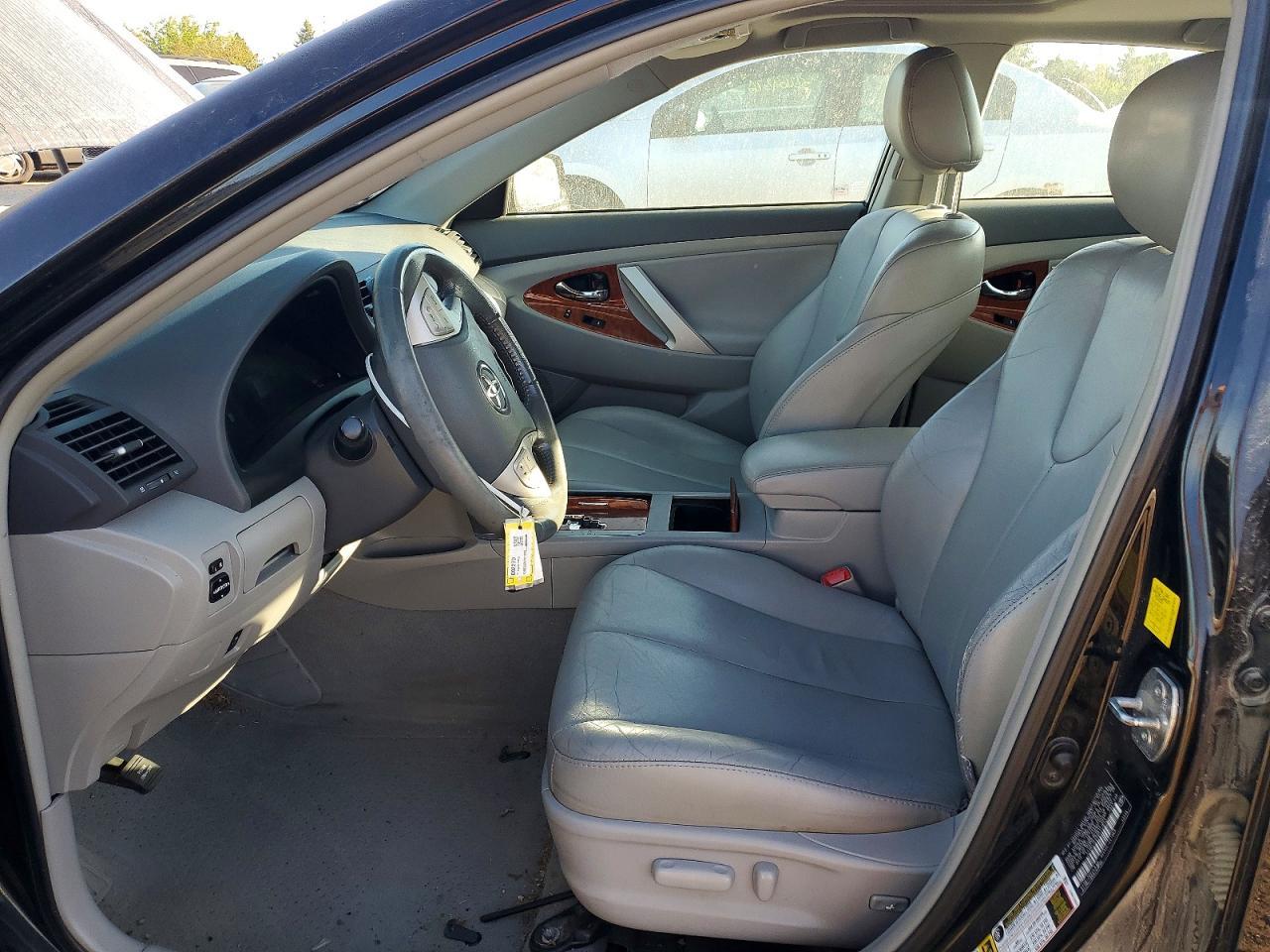 2011 TOYOTA CAMRY