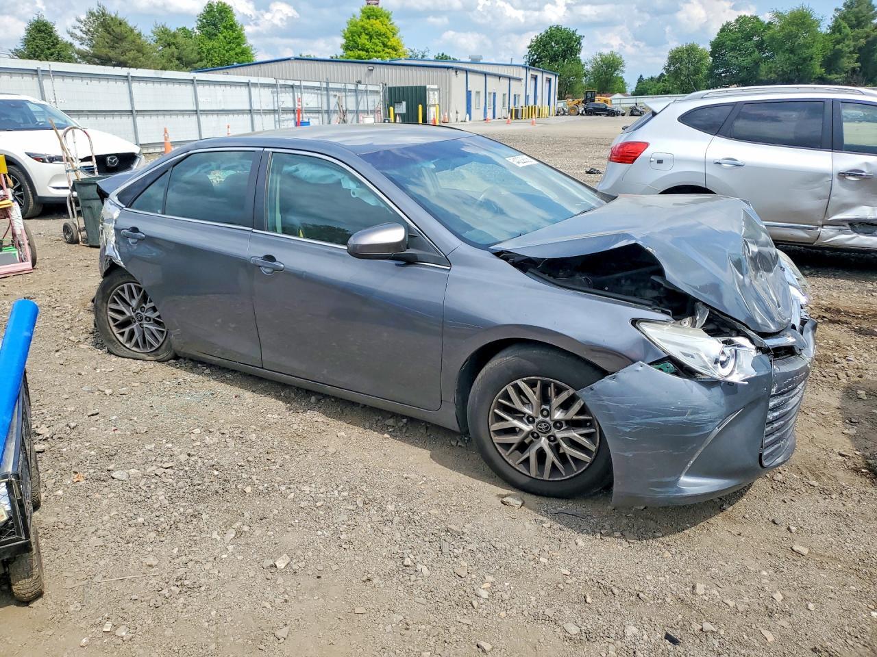 2016 TOYOTA CAMRY
