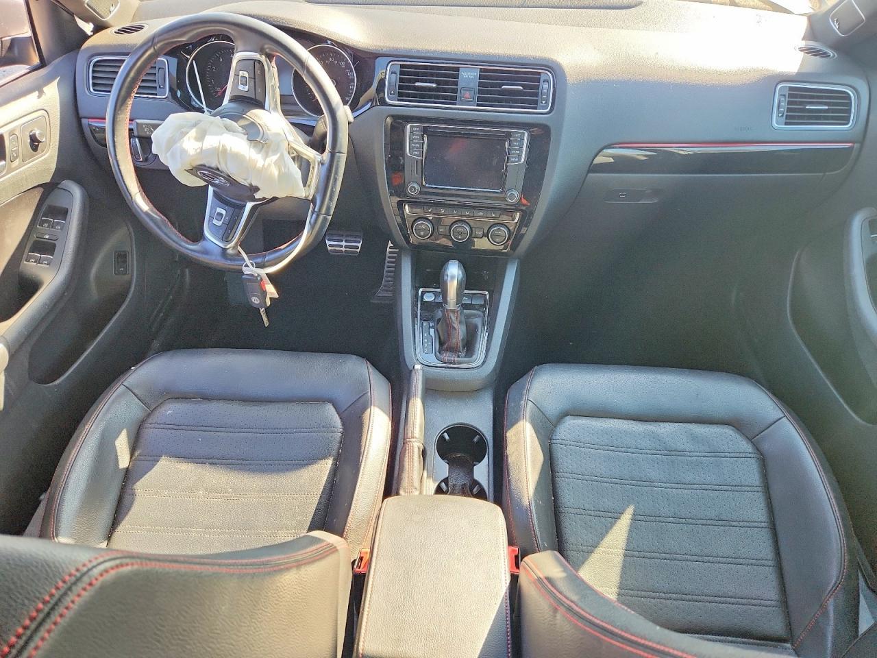 2016 VOLKSWAGEN JETTA