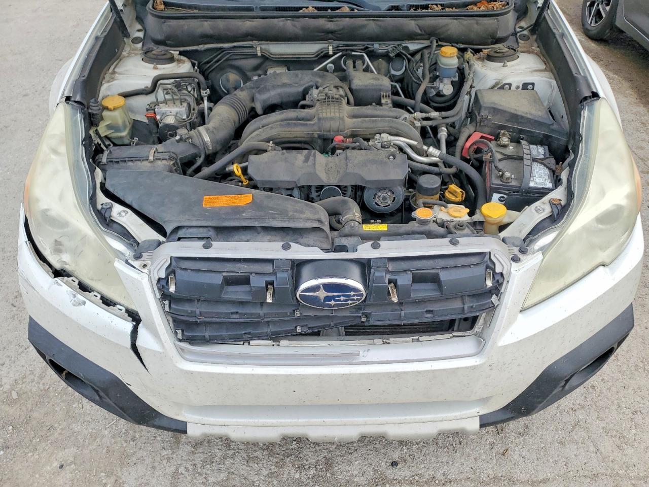 2013 SUBARU Outback