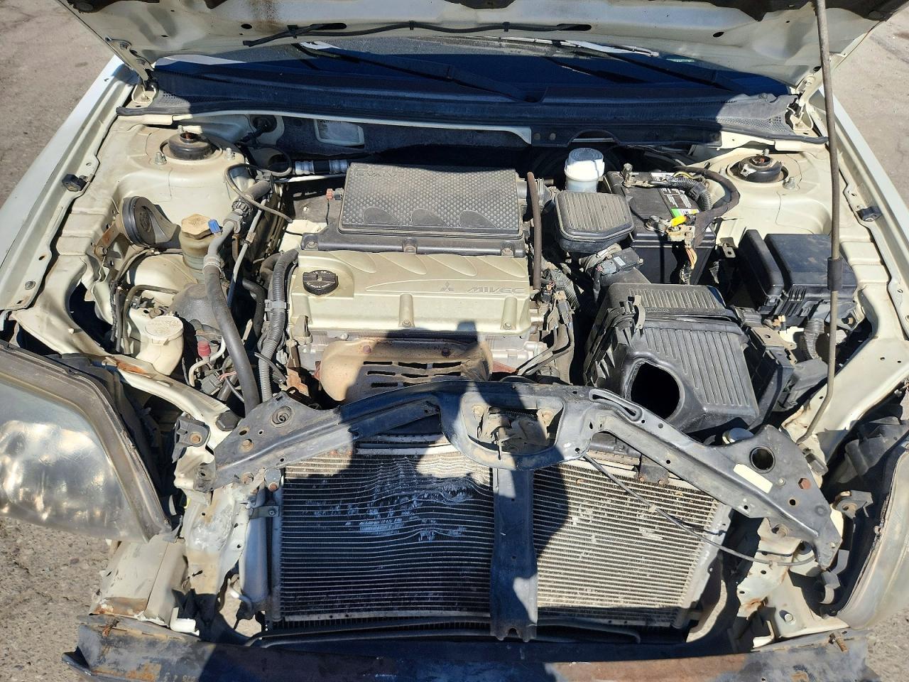 2004 MITSUBISHI Galant