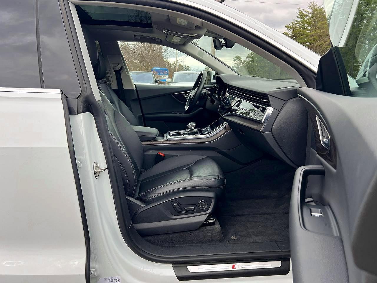 2020 AUDI Q8
