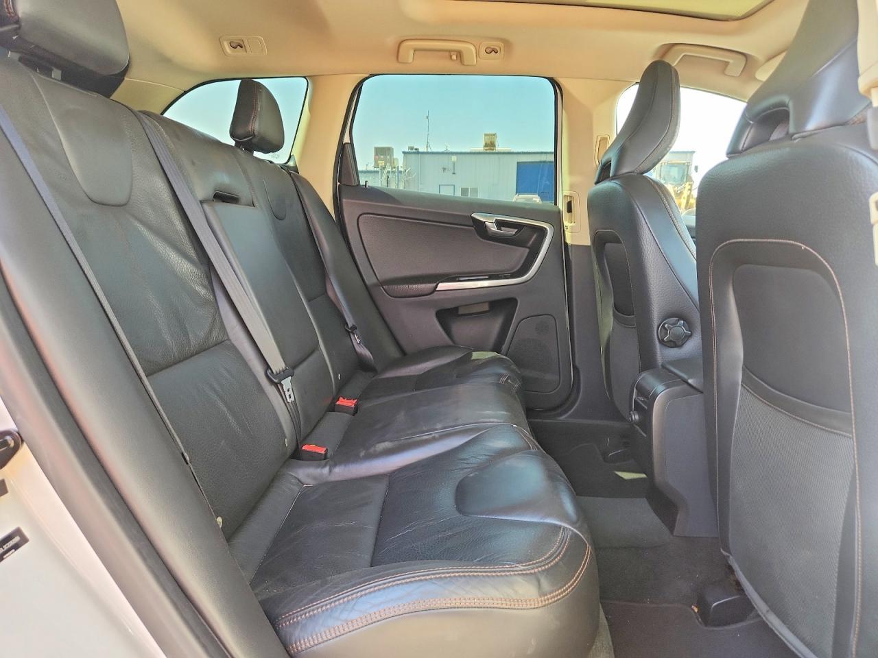2012 VOLVO XC60