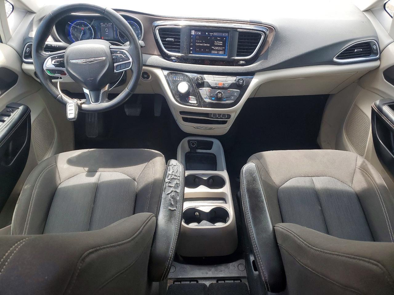 2023 CHRYSLER Voyager
