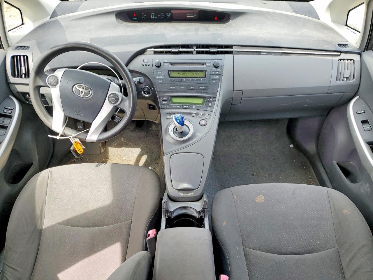 2011 TOYOTA PRIUS