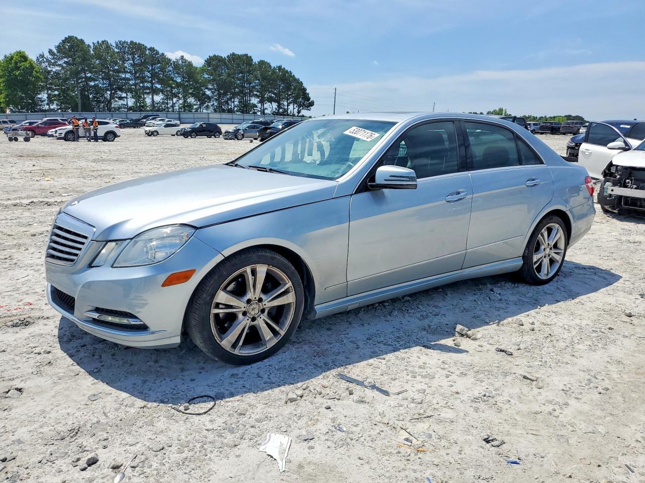 2013 MERCEDES-BENZ E-Class