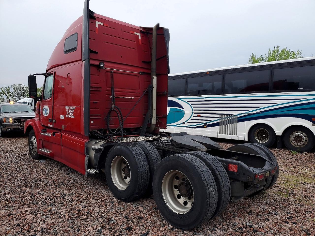 2016 VOLVO VNL
