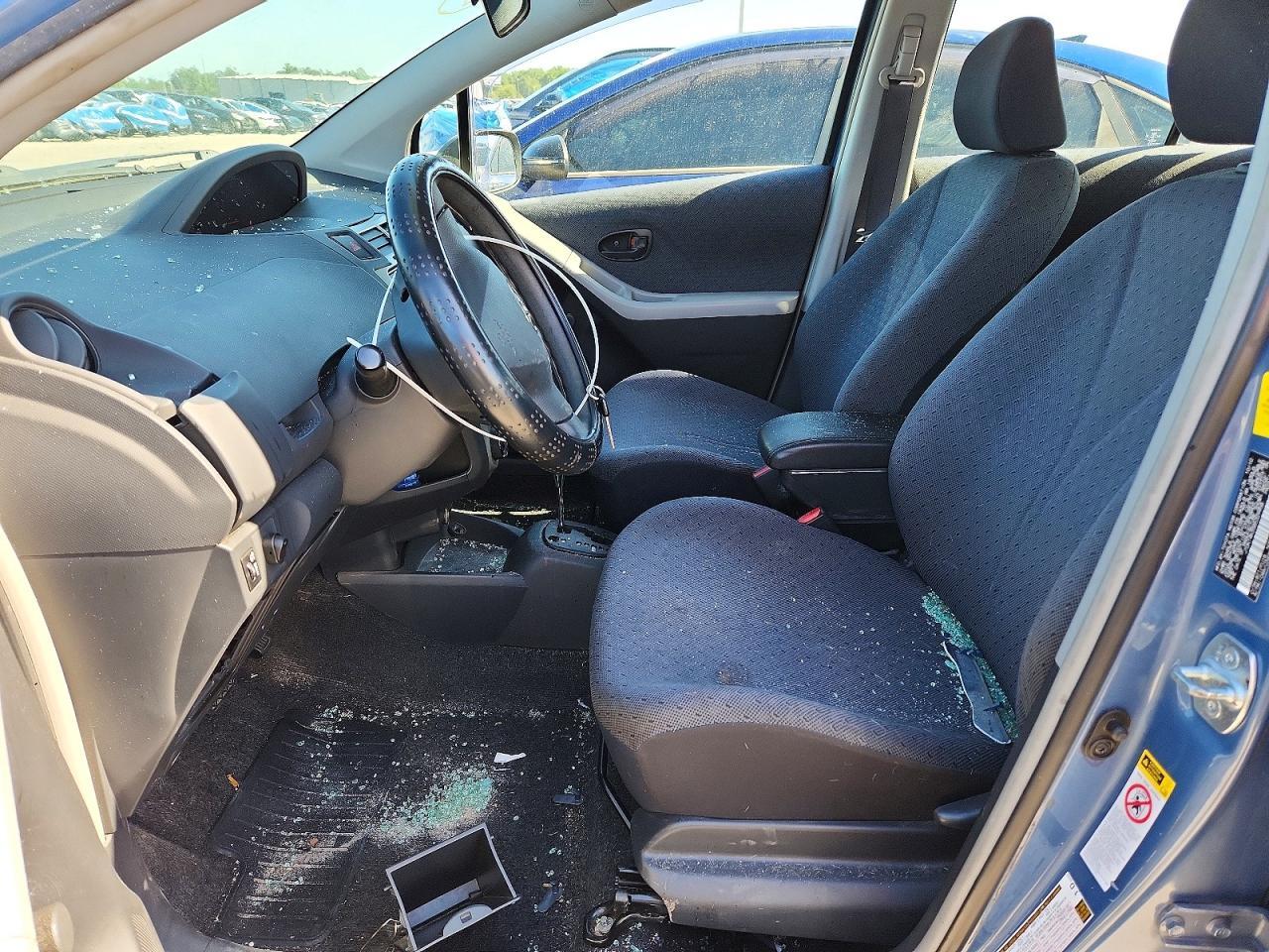 2011 TOYOTA YARIS