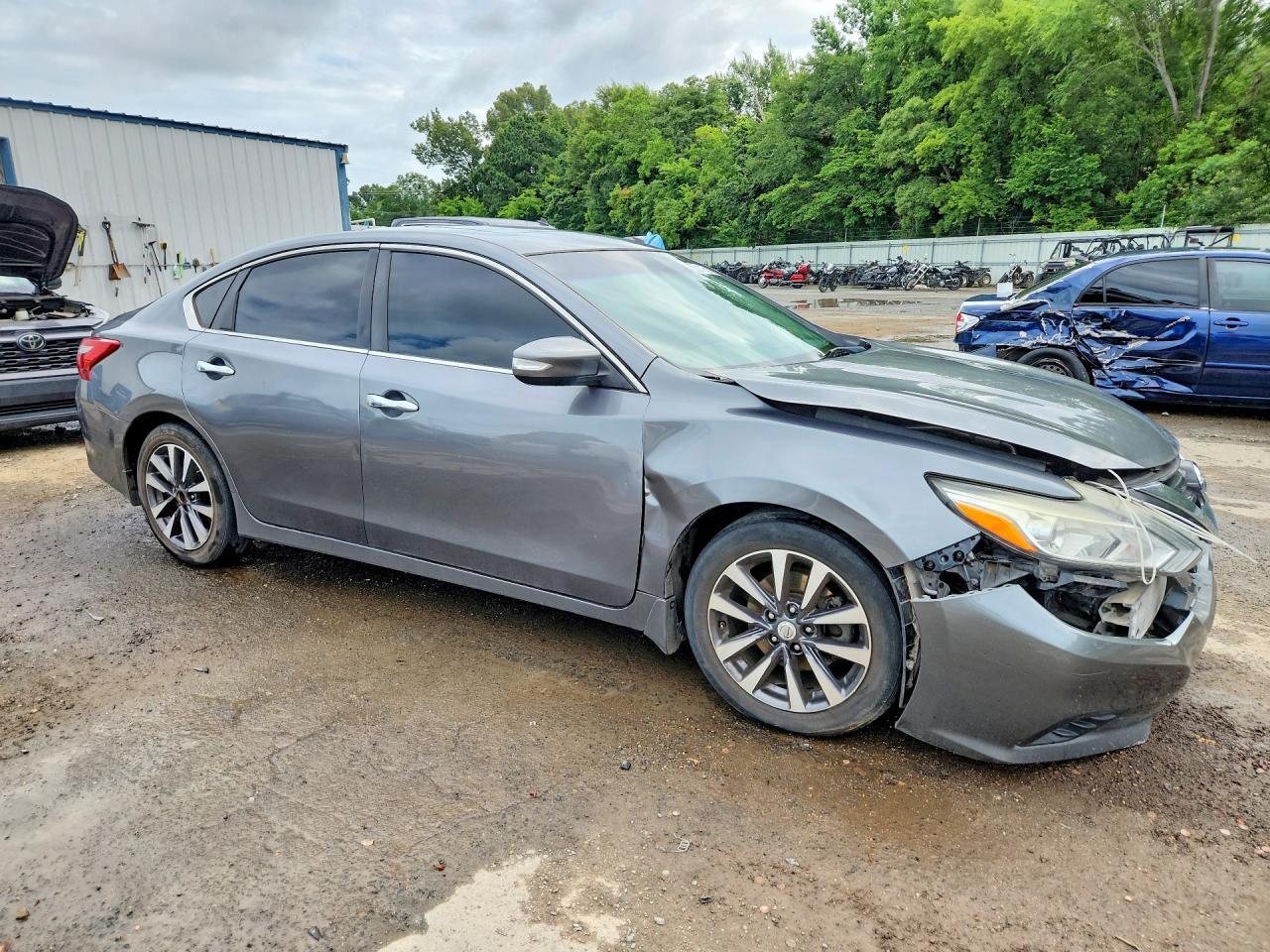 2017 NISSAN ALTIMA