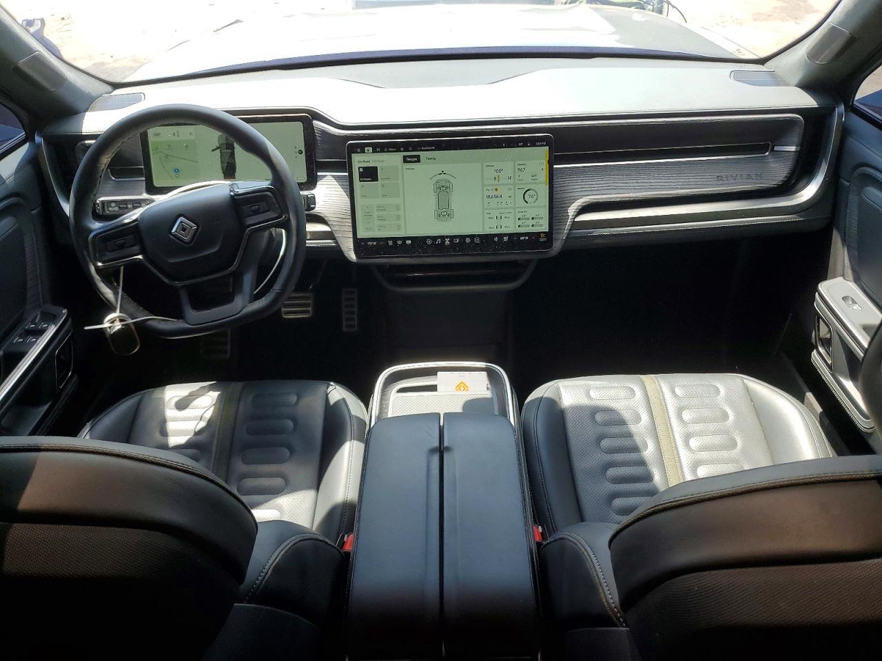 2023 RIVIAN R1s