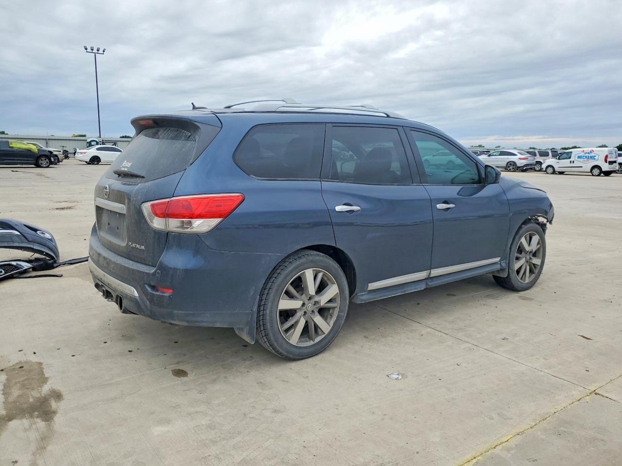 2014 NISSAN PATHFINDER