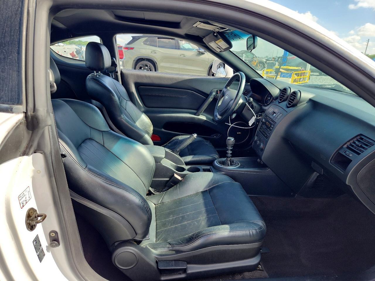 2003 HYUNDAI Tiburon