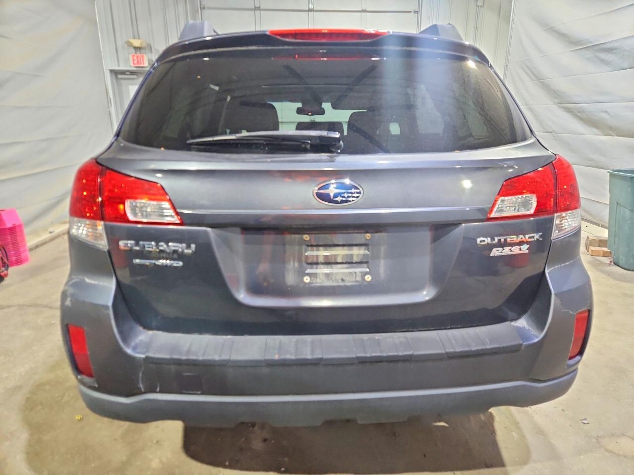 2010 SUBARU Outback