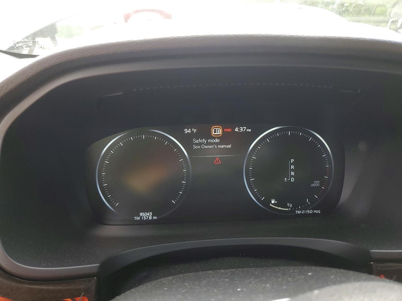 2018 VOLVO S90