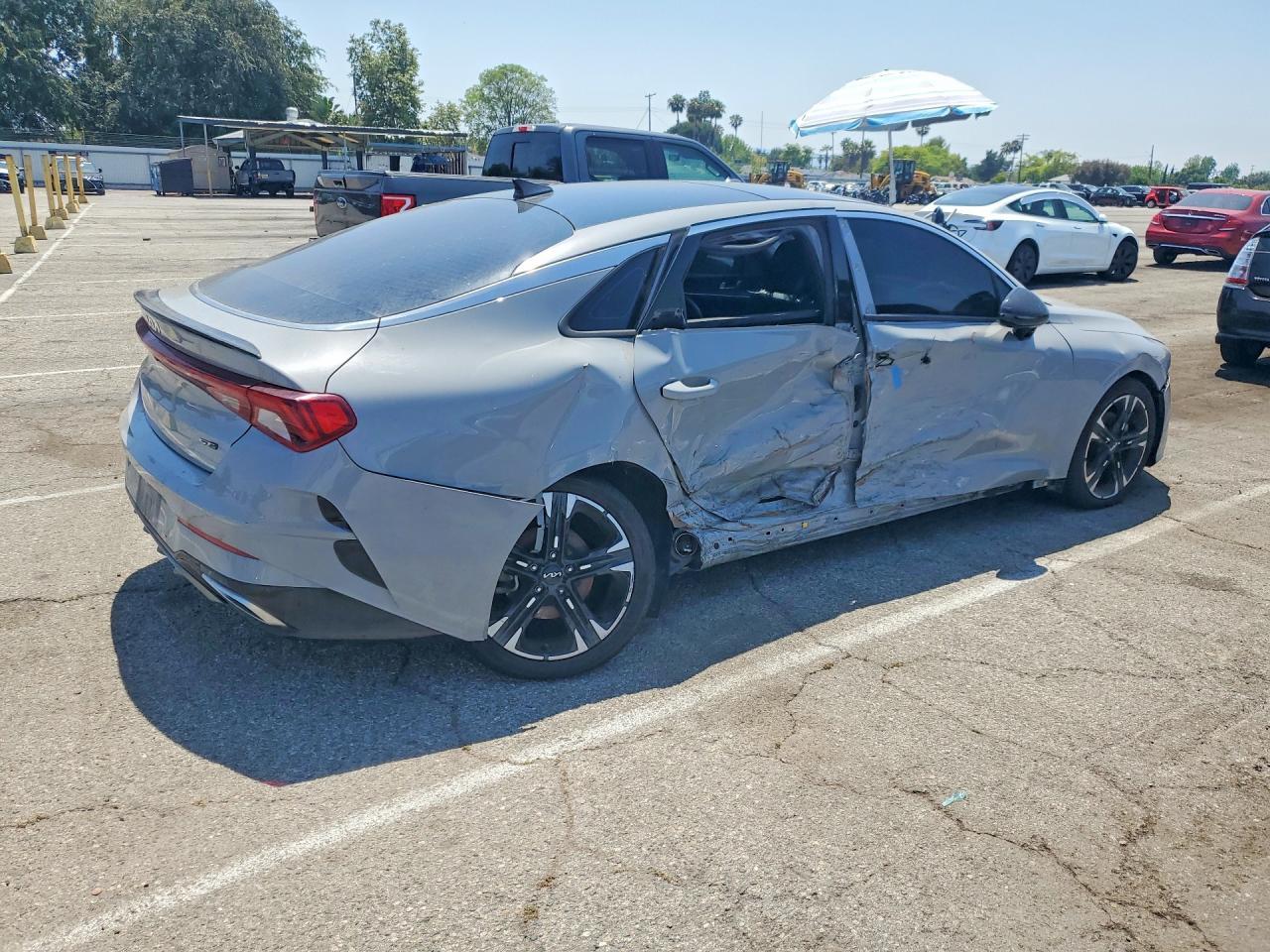 2022 KIA K5