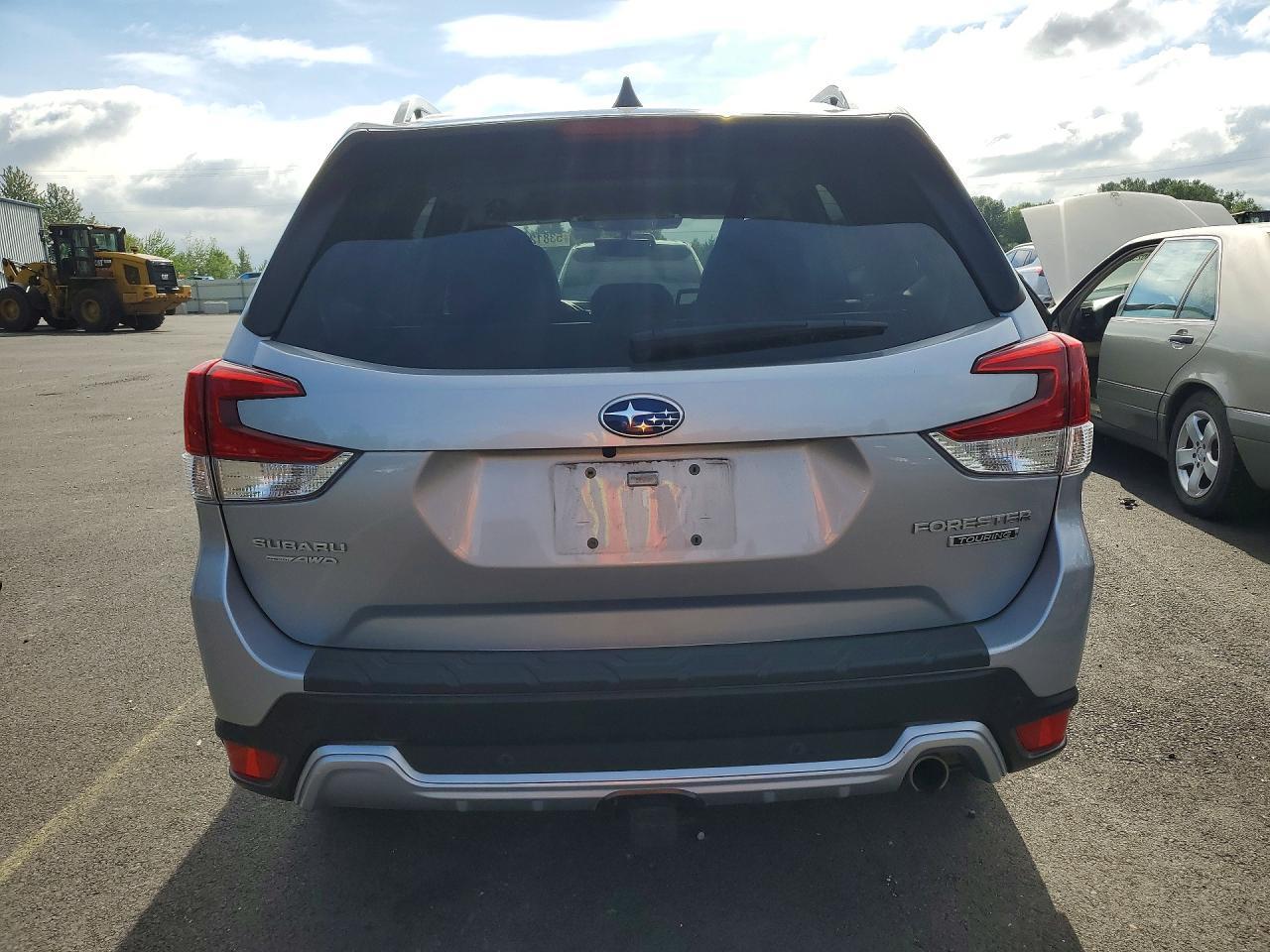 2024 SUBARU FORESTER