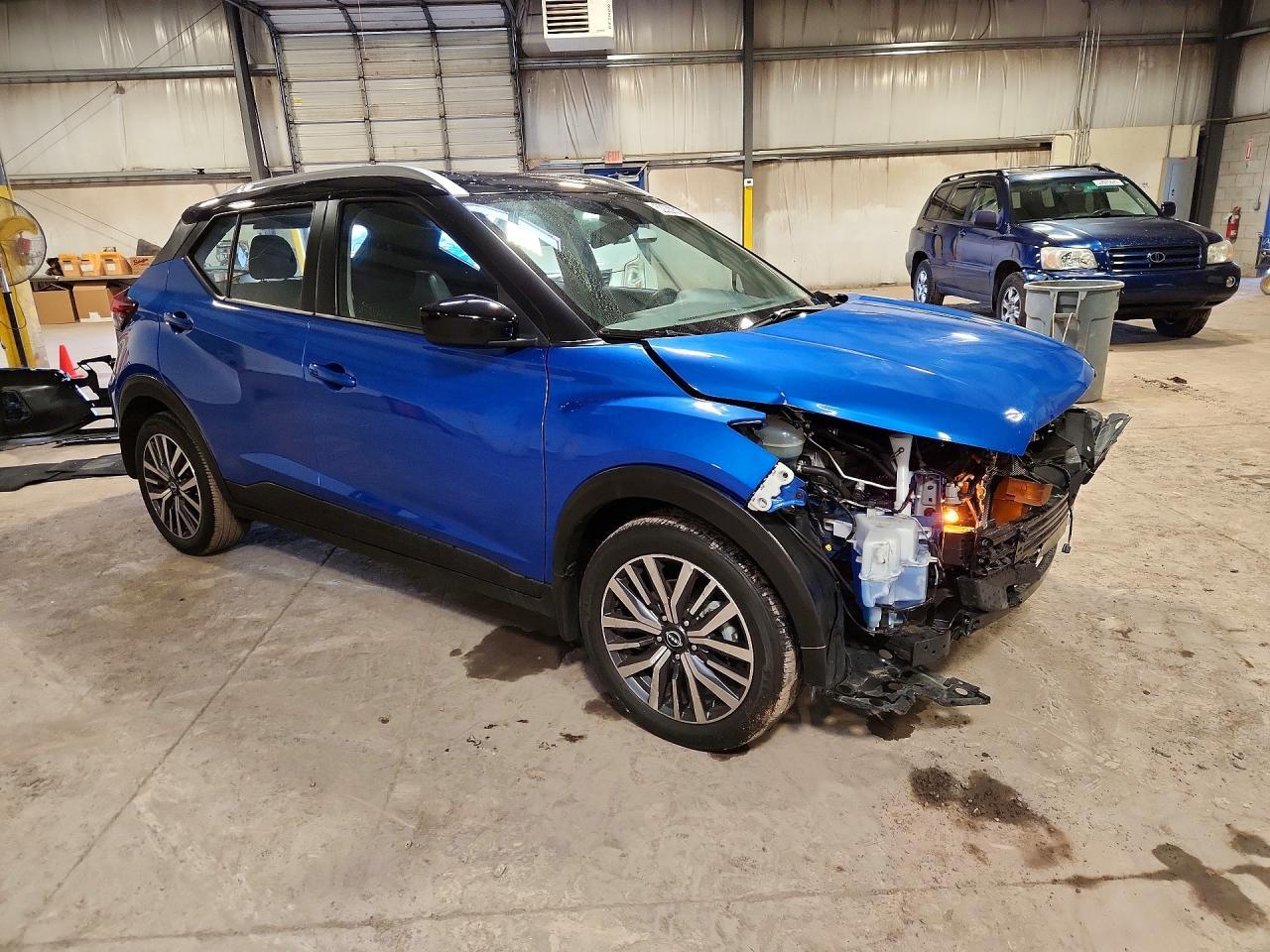 2024 NISSAN KICKS