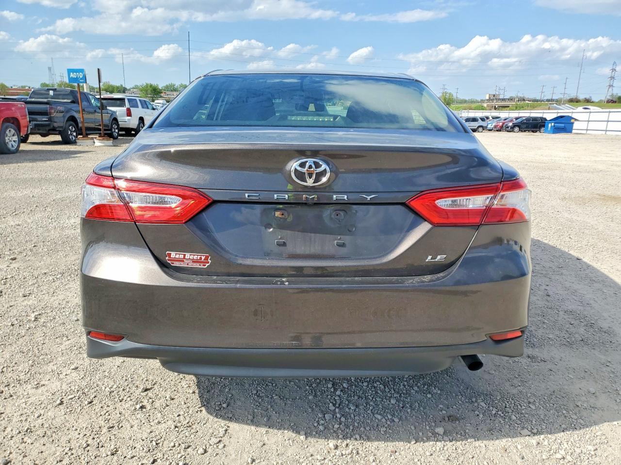 2018 TOYOTA CAMRY
