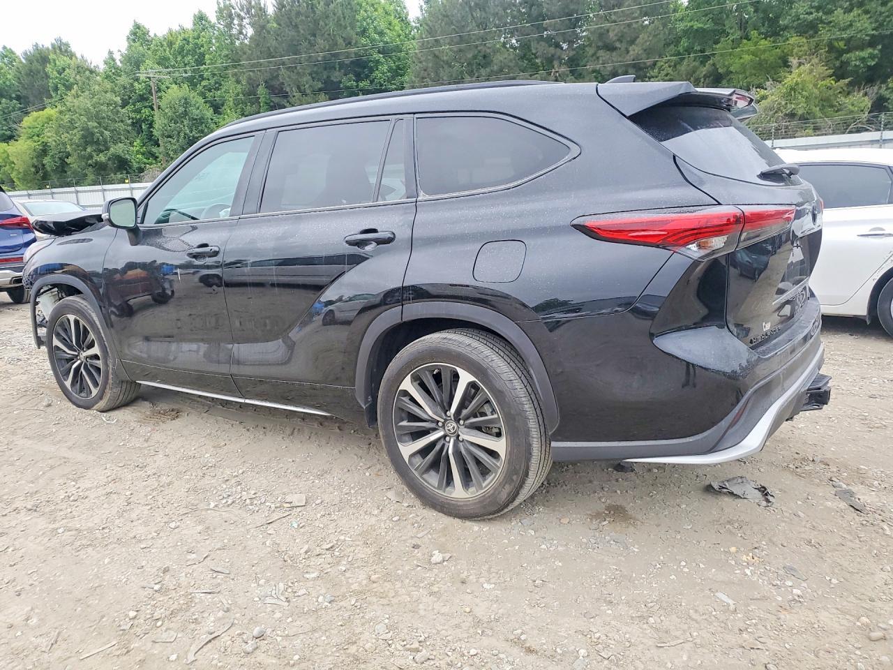 2021 TOYOTA HIGHLANDER