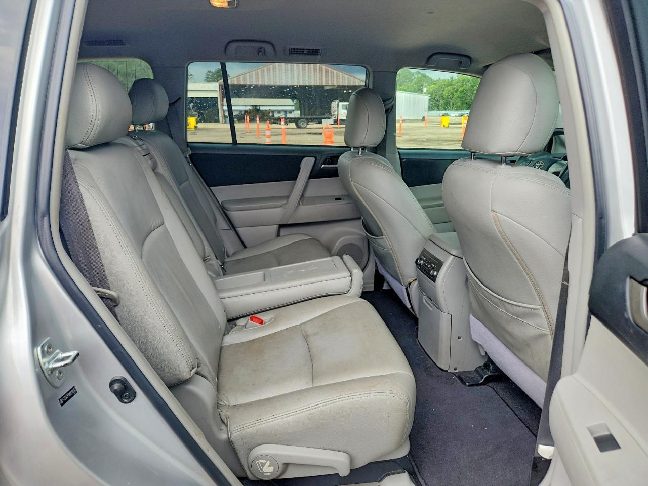 2013 TOYOTA HIGHLANDER