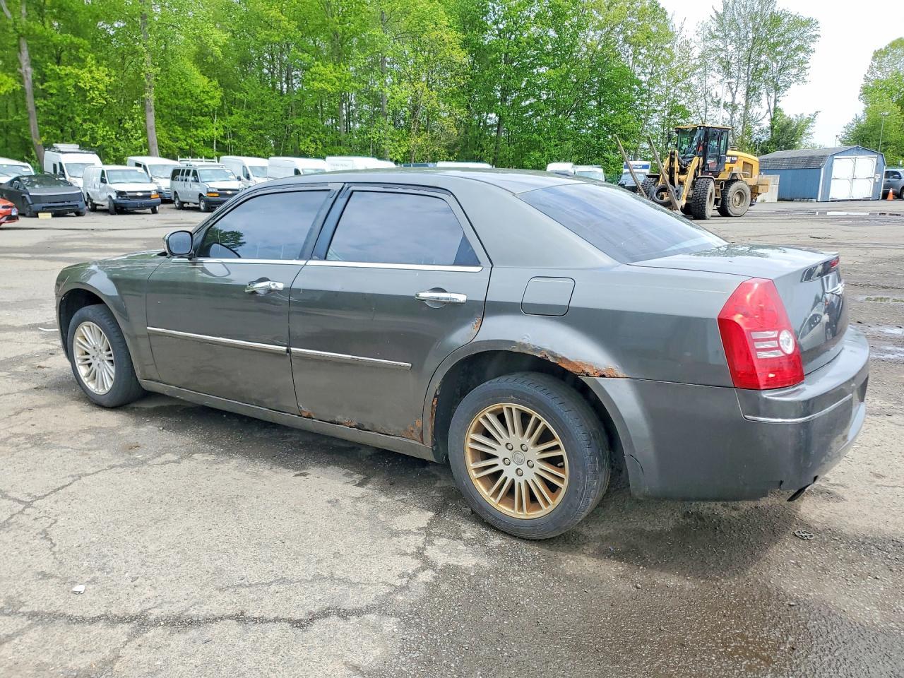 2010 CHRYSLER 300