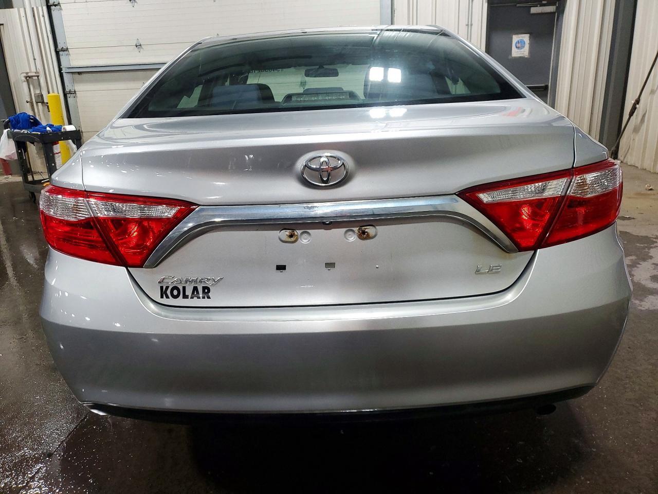 2016 TOYOTA CAMRY