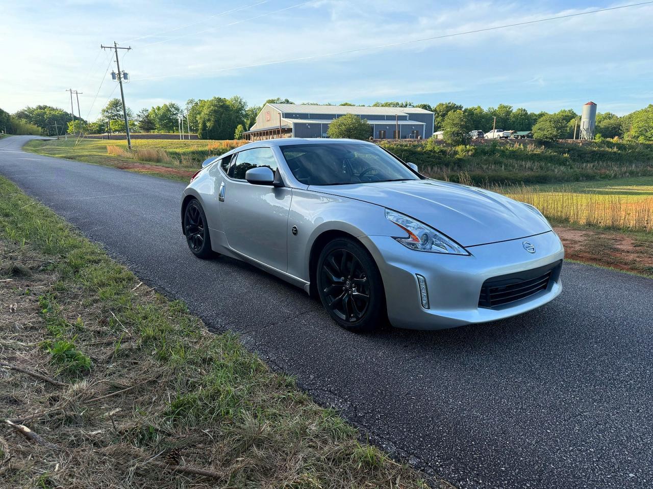 2016 NISSAN 370Z