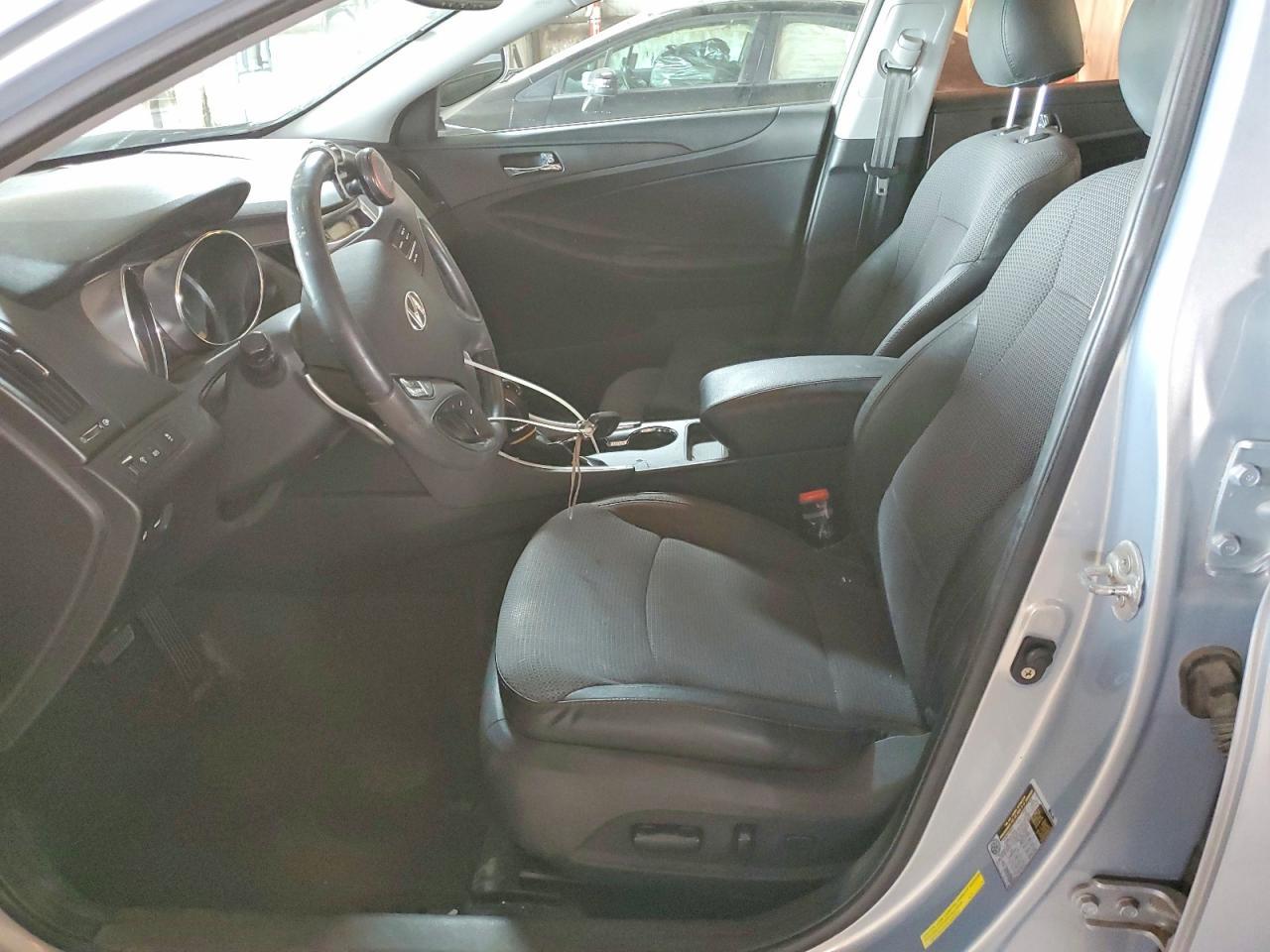 2011 HYUNDAI SONATA