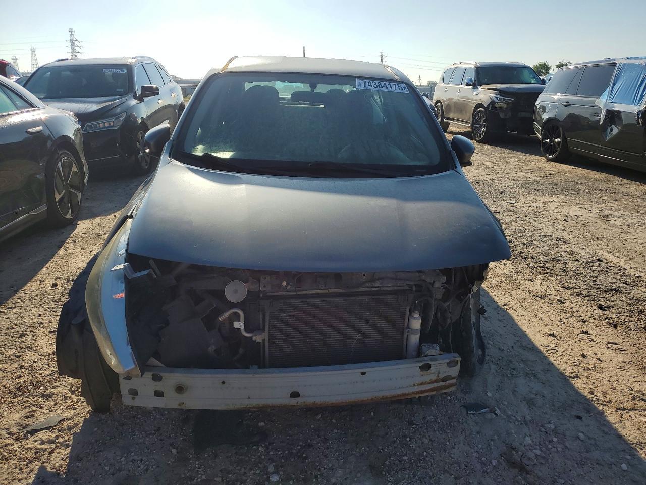 2017 NISSAN VERSA