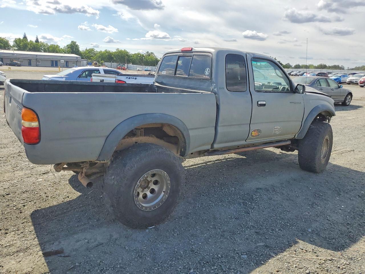 2001 TOYOTA TACOMA