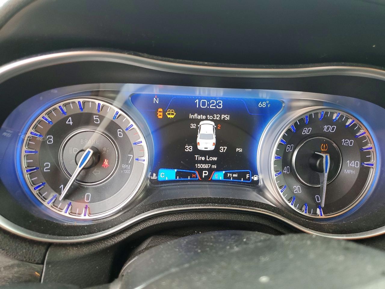 2019 CHRYSLER 300