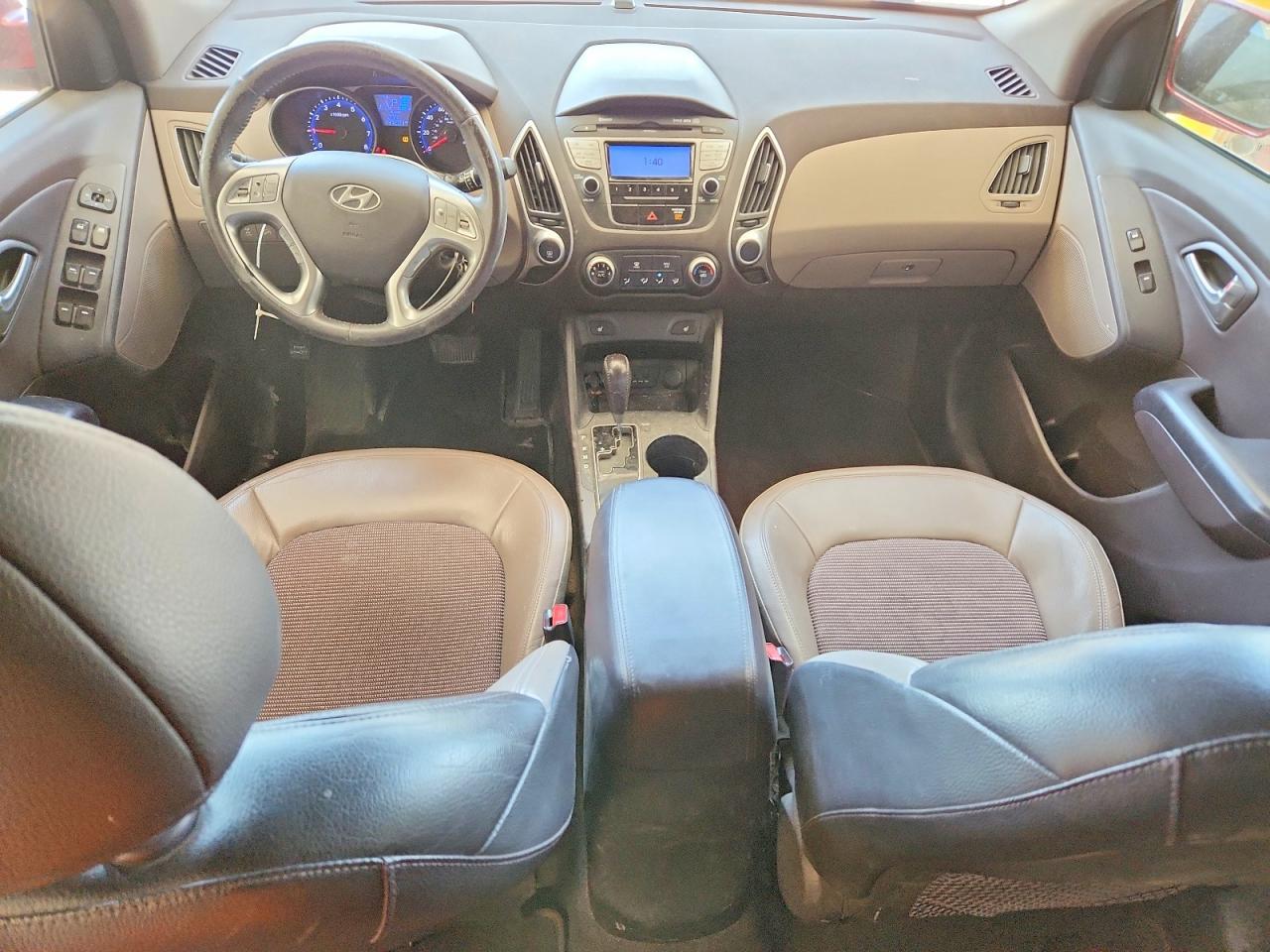 2011 HYUNDAI TUCSON