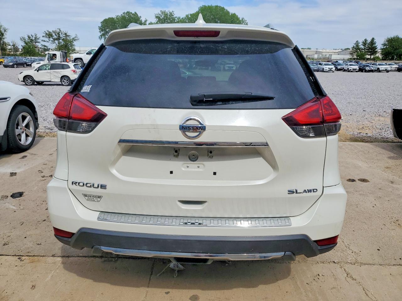 2018 NISSAN ROGUE