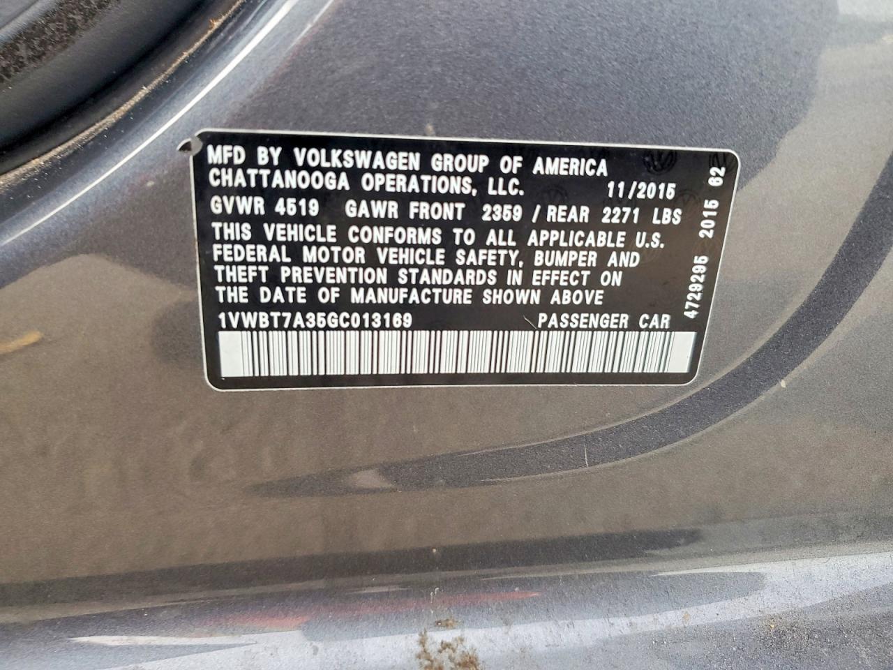 2016 VOLKSWAGEN Passat