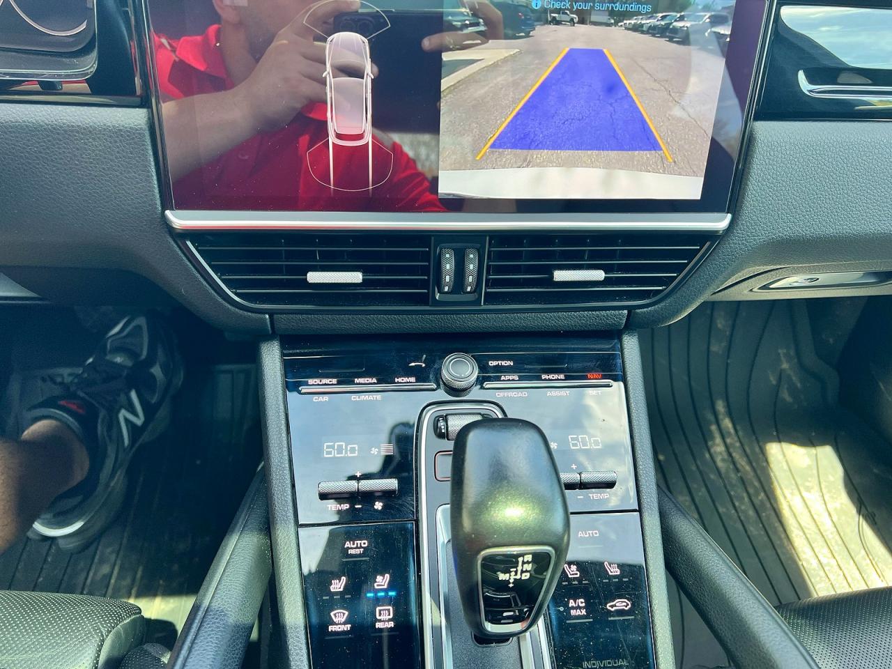 2019 PORSCHE CAYENNE
