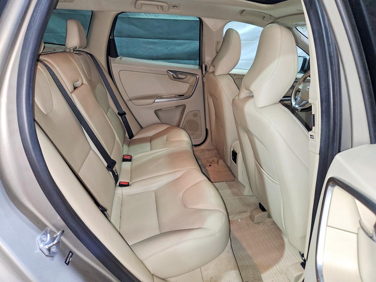 2015 VOLVO XC60