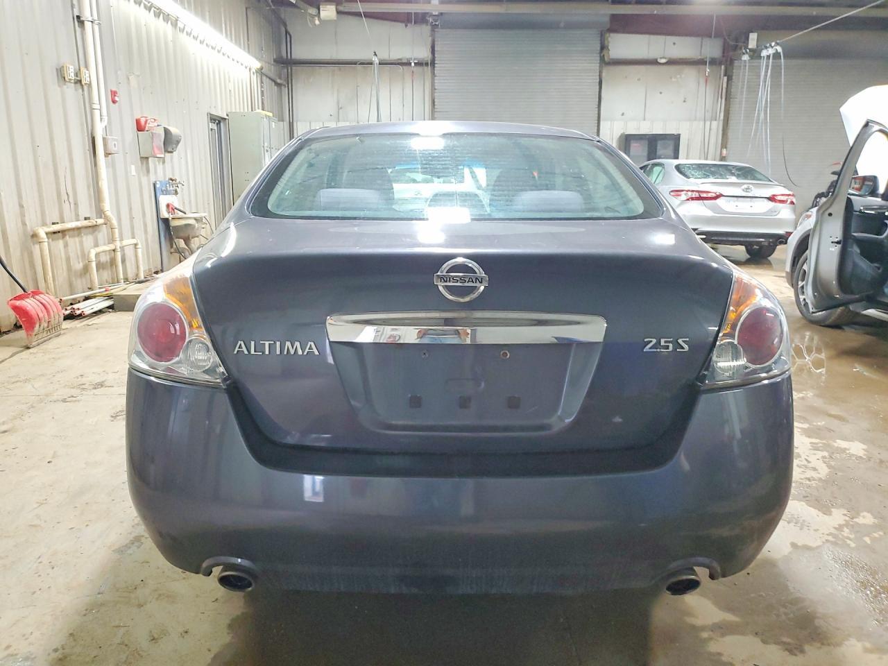 2010 NISSAN ALTIMA