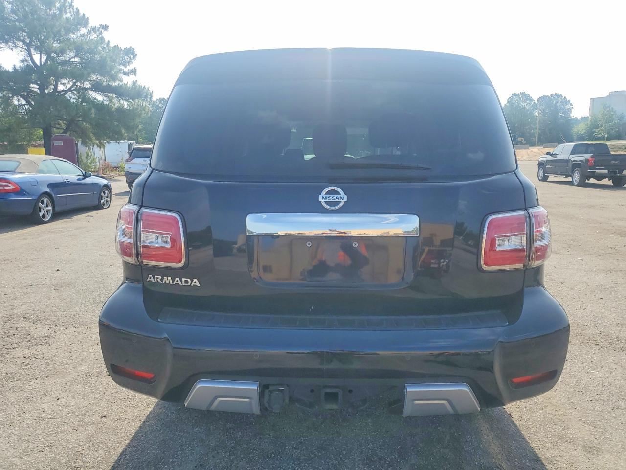 2017 NISSAN Armada