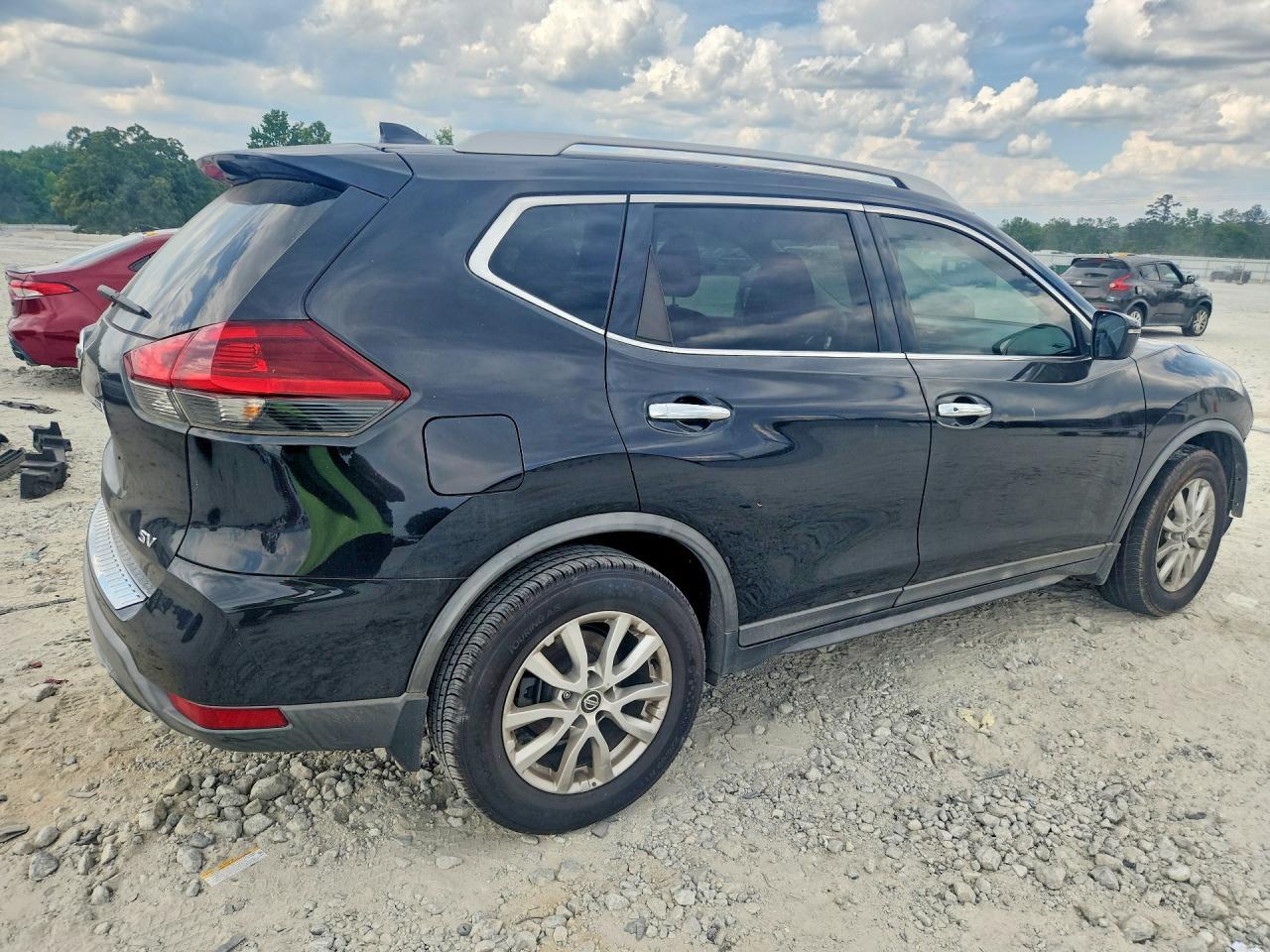 2018 NISSAN ROGUE