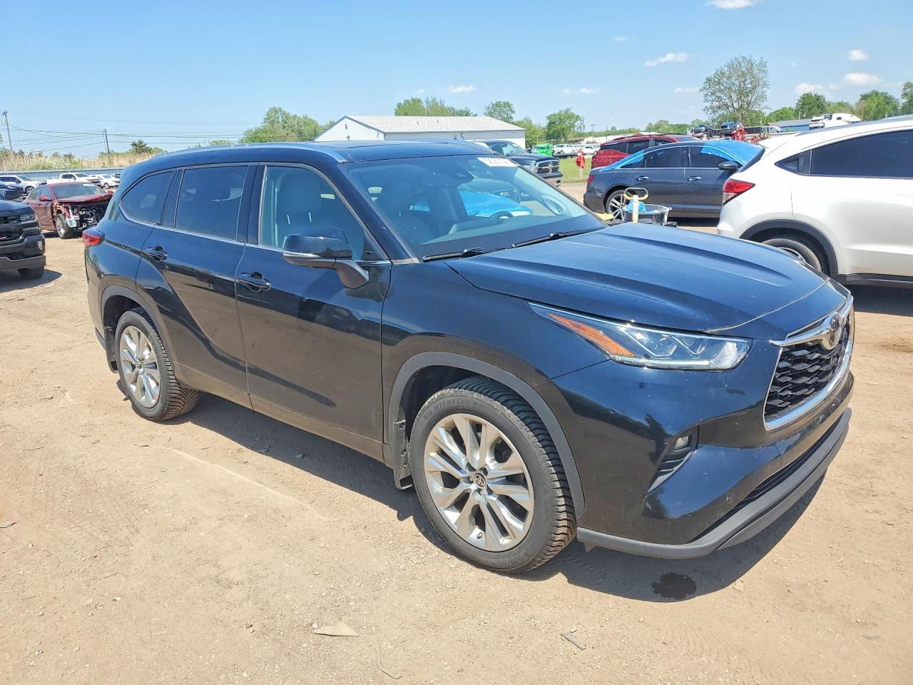 2021 TOYOTA HIGHLANDER