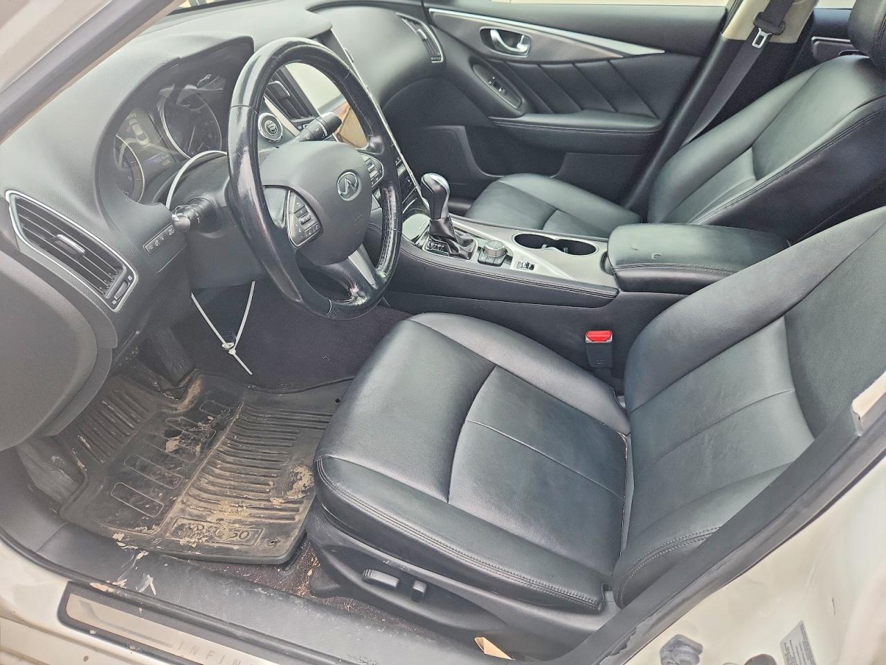 2015 INFINITI Q50