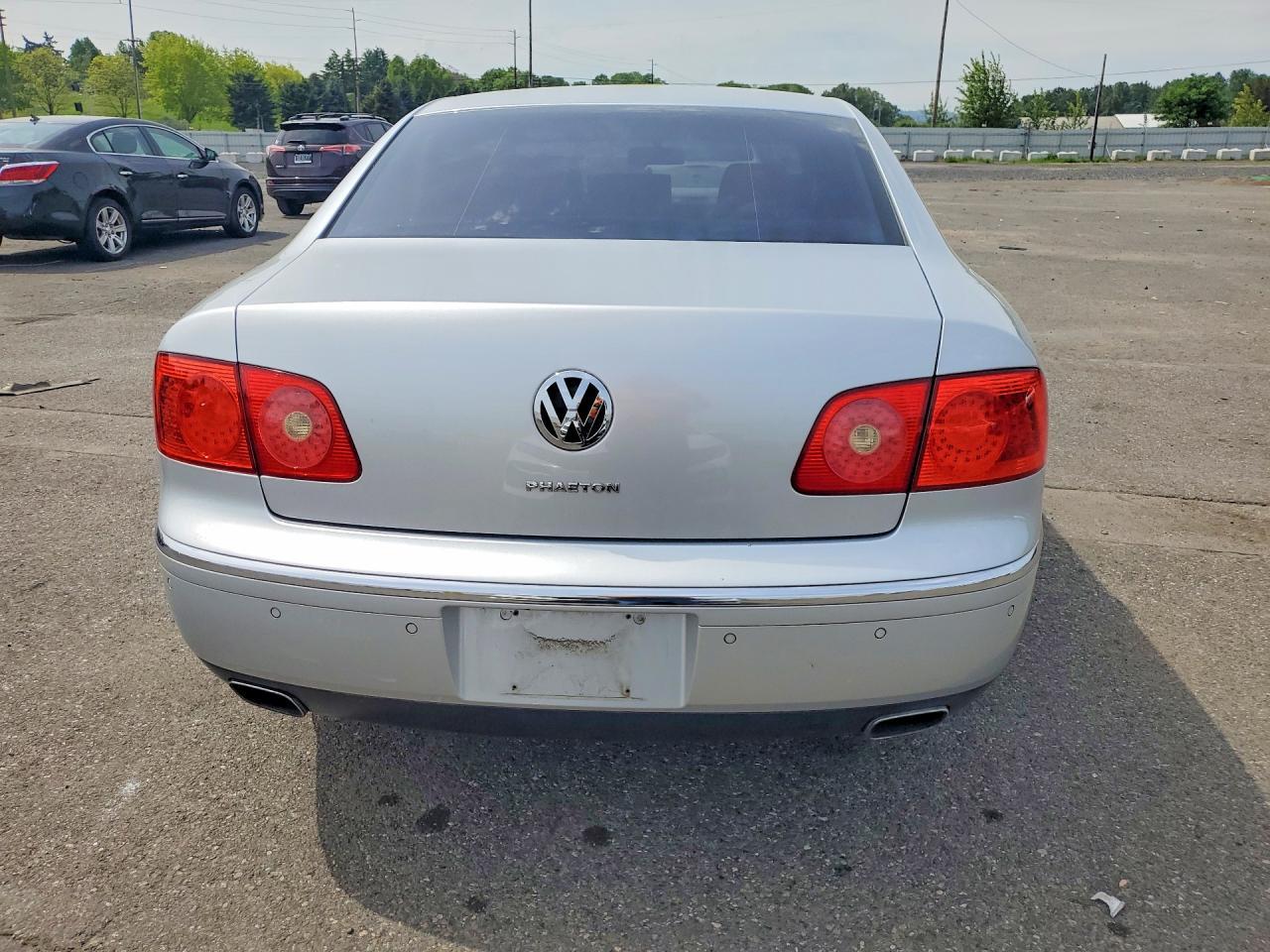 2006 VOLKSWAGEN Phaeton