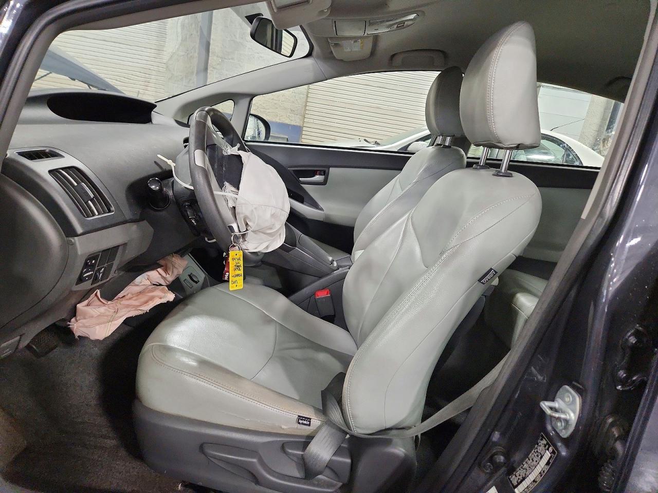 2011 TOYOTA PRIUS