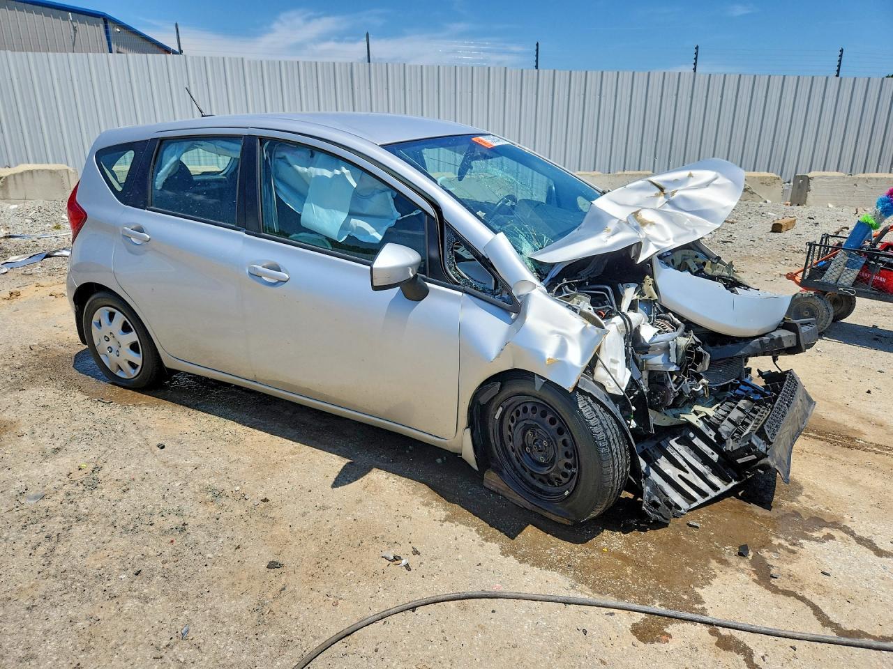 2016 NISSAN Versa Note