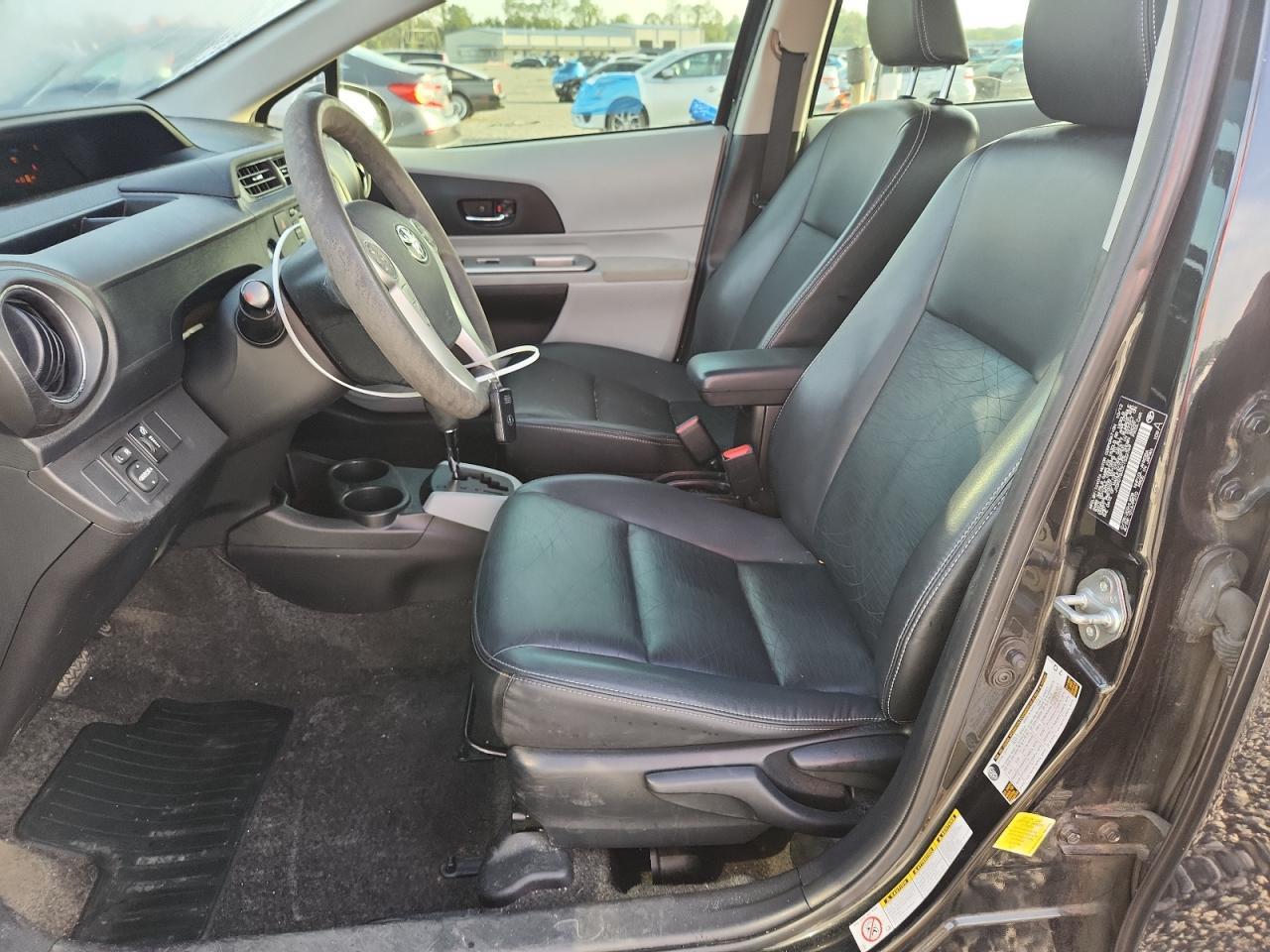 2012 TOYOTA Prius c