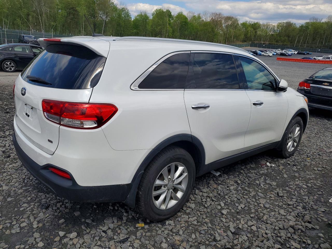 2016 KIA SORENTO