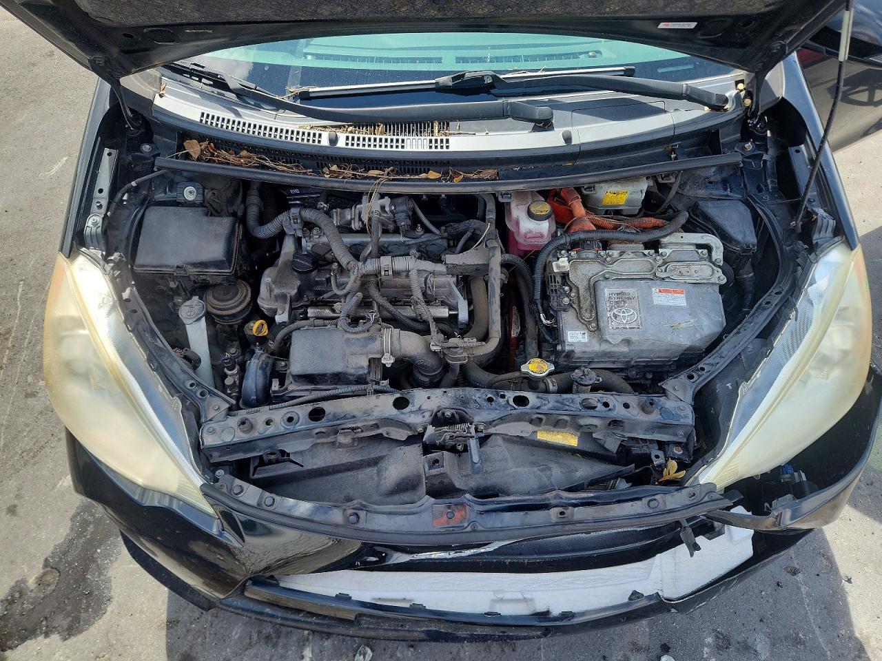 2013 TOYOTA Prius c