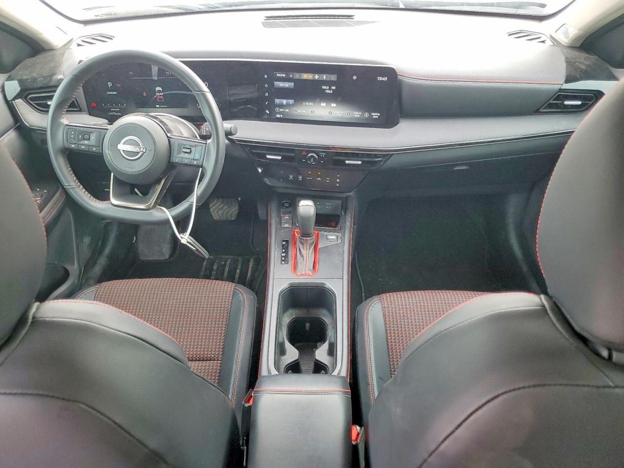 2025 NISSAN KICKS