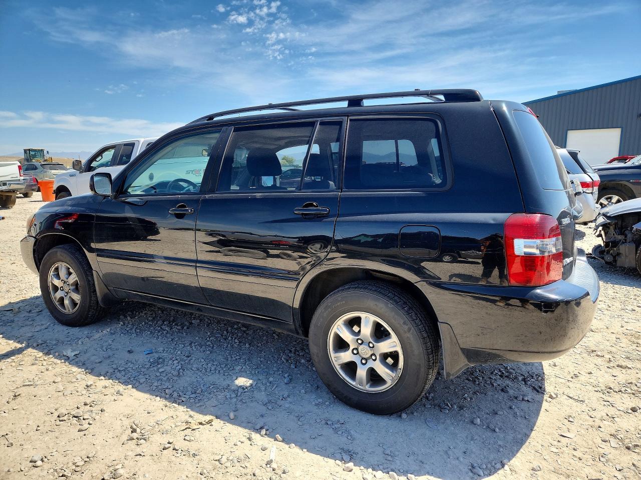 2005 TOYOTA HIGHLANDER